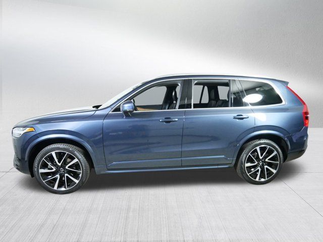 2022 Volvo XC90 Momentum