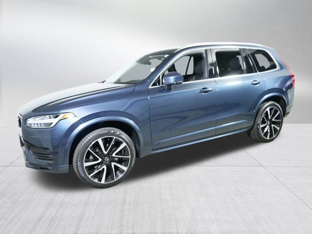 2022 Volvo XC90 Momentum