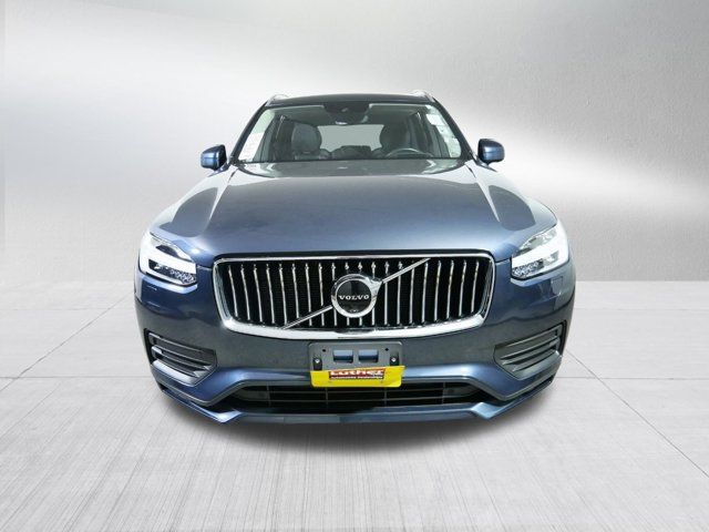 2022 Volvo XC90 Momentum