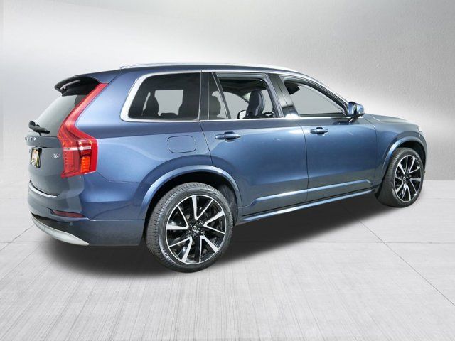 2022 Volvo XC90 Momentum