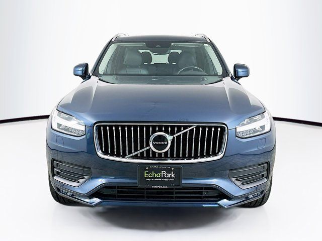 2022 Volvo XC90 Momentum