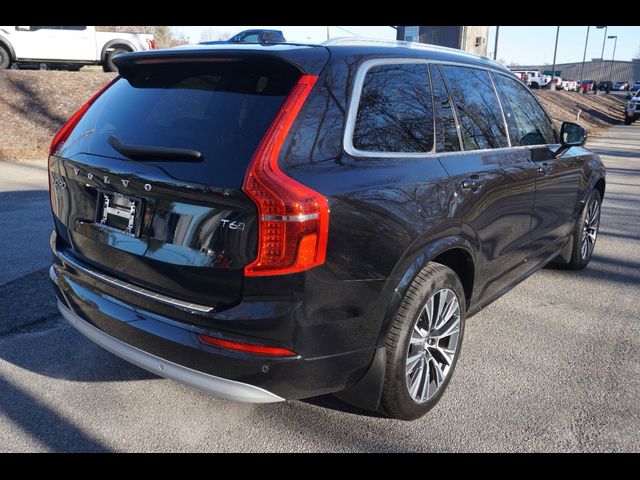 2022 Volvo XC90 Momentum