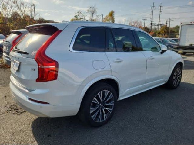 2022 Volvo XC90 Momentum