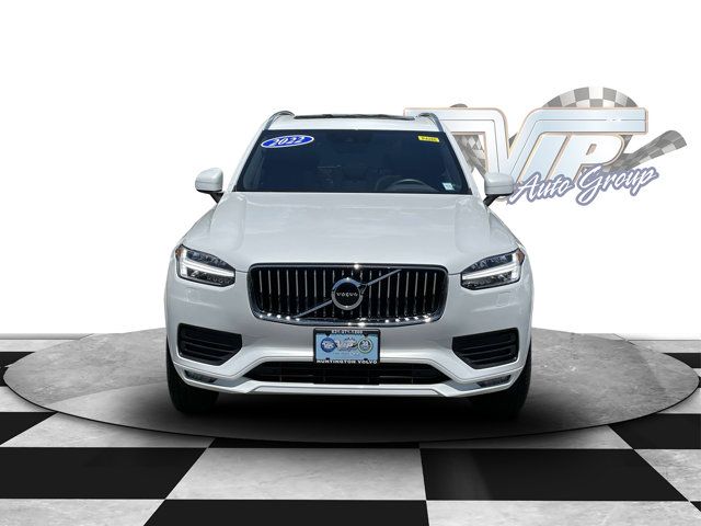 2022 Volvo XC90 Momentum