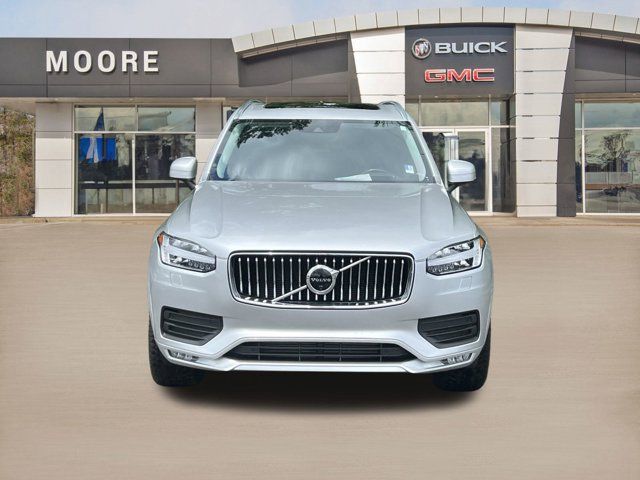 2022 Volvo XC90 Momentum