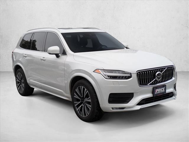 2022 Volvo XC90 Momentum
