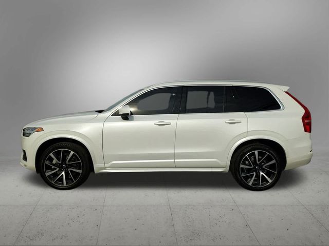 2022 Volvo XC90 Momentum