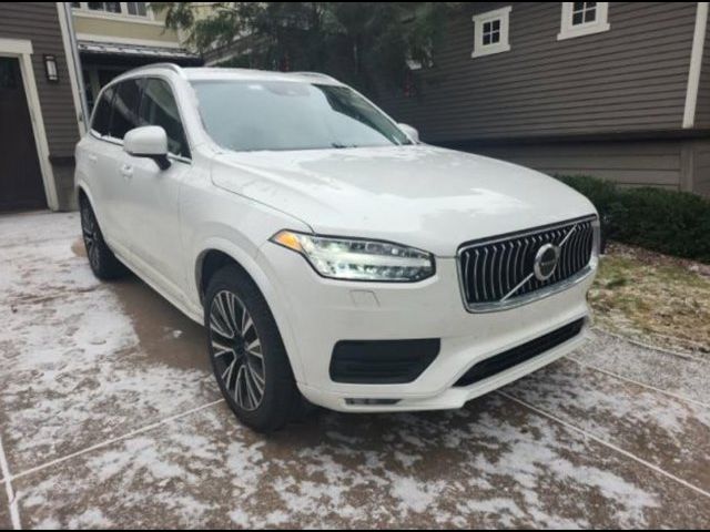 2022 Volvo XC90 Momentum