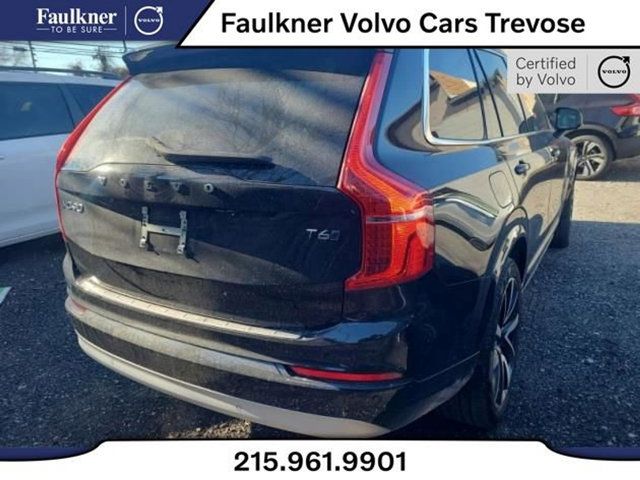 2022 Volvo XC90 Momentum