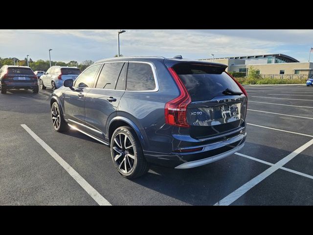 2022 Volvo XC90 Momentum