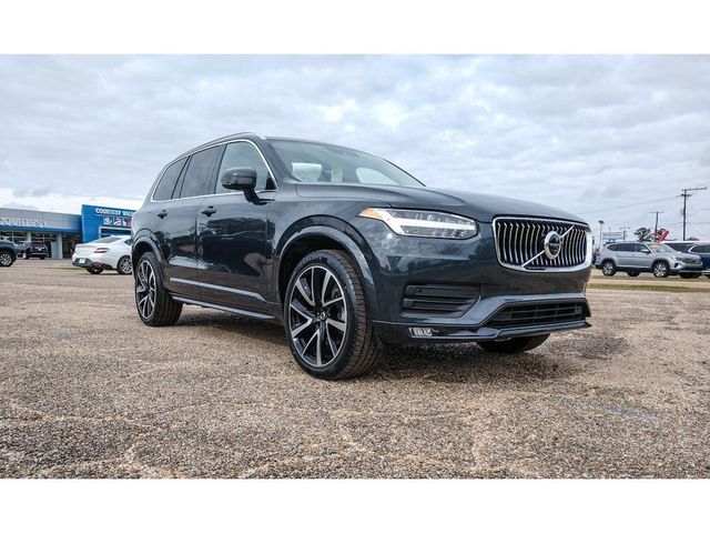 2022 Volvo XC90 Momentum