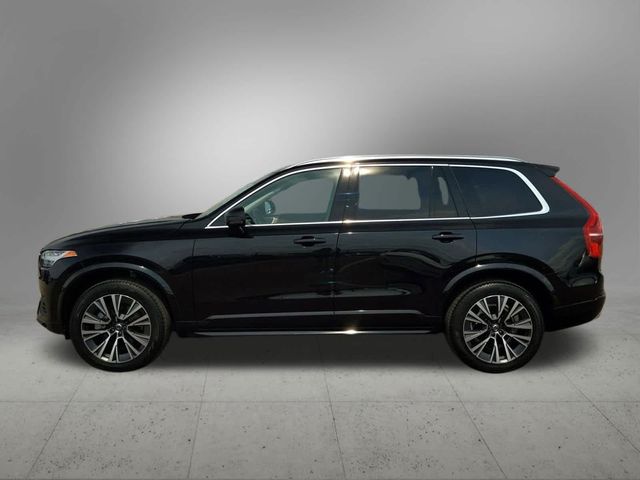 2022 Volvo XC90 Momentum