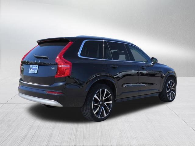 2022 Volvo XC90 Momentum