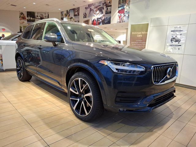 2022 Volvo XC90 Momentum