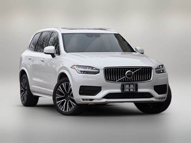 2022 Volvo XC90 Momentum