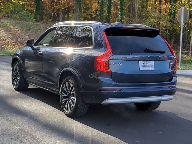 2022 Volvo XC90 Momentum