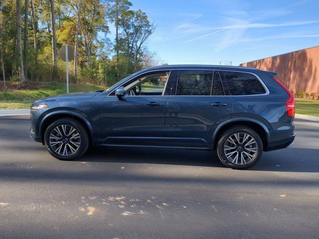 2022 Volvo XC90 Momentum