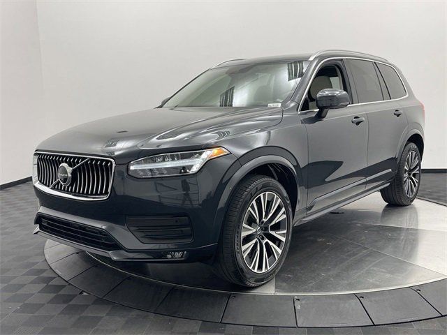 2022 Volvo XC90 Momentum