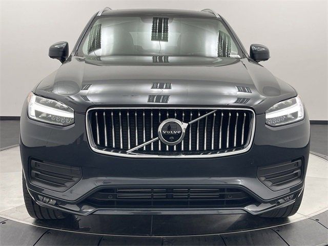 2022 Volvo XC90 Momentum