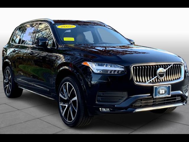 2022 Volvo XC90 Momentum