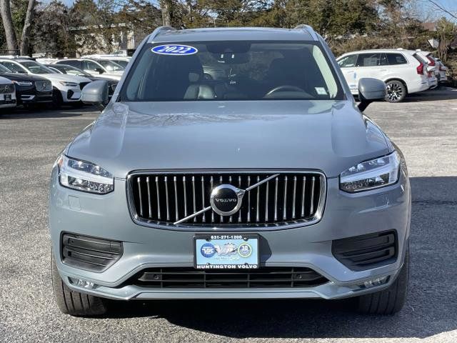 2022 Volvo XC90 Momentum