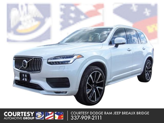 2022 Volvo XC90 Momentum