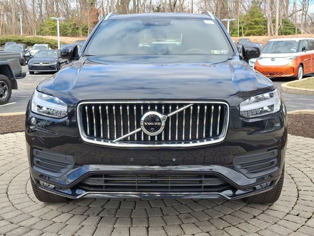 2022 Volvo XC90 Momentum