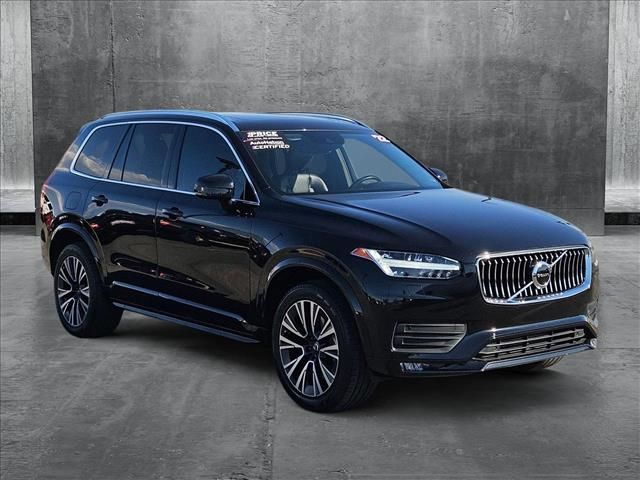 2022 Volvo XC90 Momentum