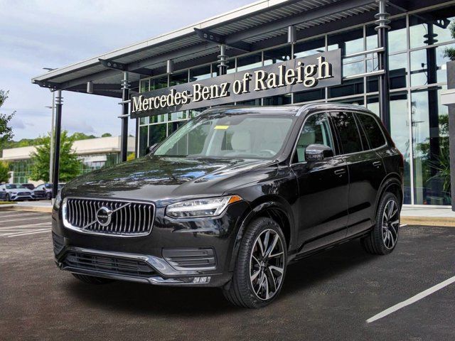 2022 Volvo XC90 Momentum