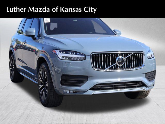 2022 Volvo XC90 Momentum