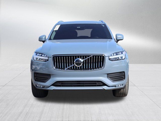 2022 Volvo XC90 Momentum