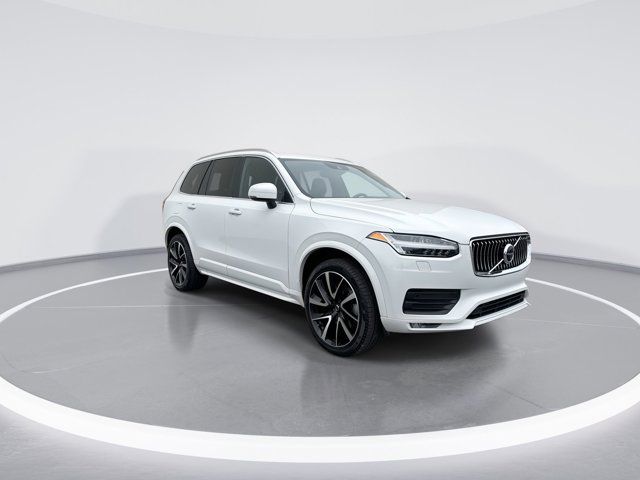 2022 Volvo XC90 Momentum