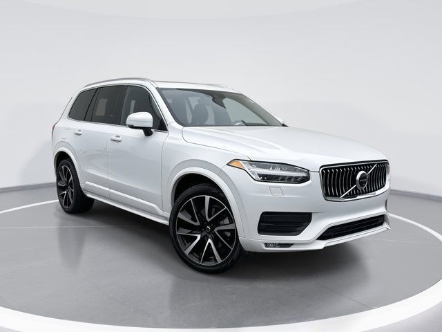 2022 Volvo XC90 Momentum