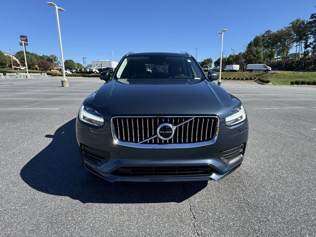 2022 Volvo XC90 Momentum