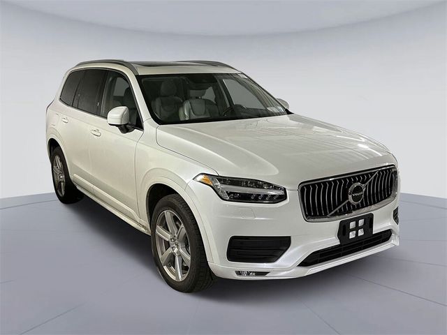 2022 Volvo XC90 Momentum