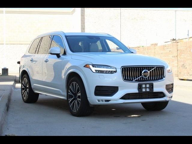 2022 Volvo XC90 Momentum