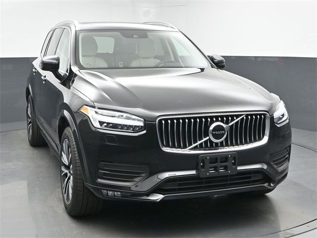 2022 Volvo XC90 Momentum