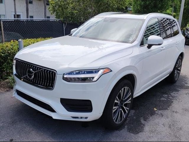 2022 Volvo XC90 Momentum