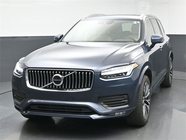 2022 Volvo XC90 Momentum