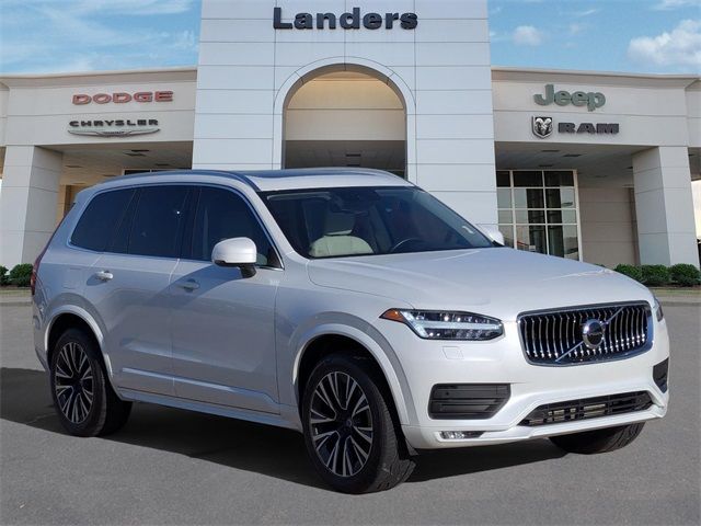 2022 Volvo XC90 Momentum