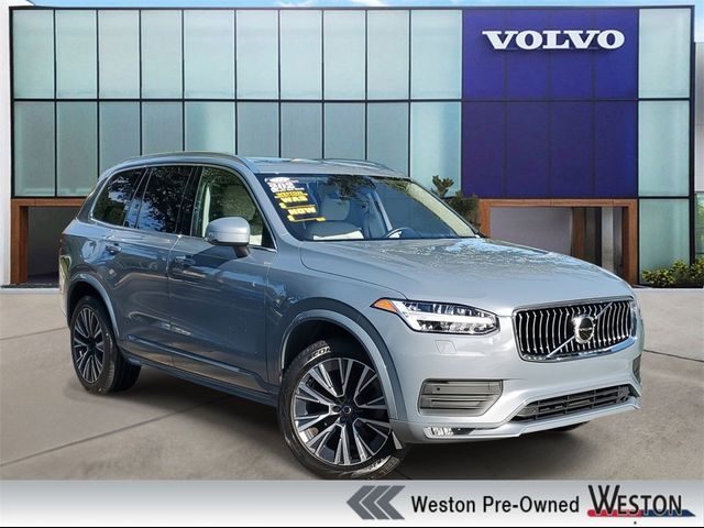 2022 Volvo XC90 Momentum