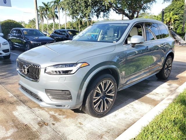 2022 Volvo XC90 Momentum