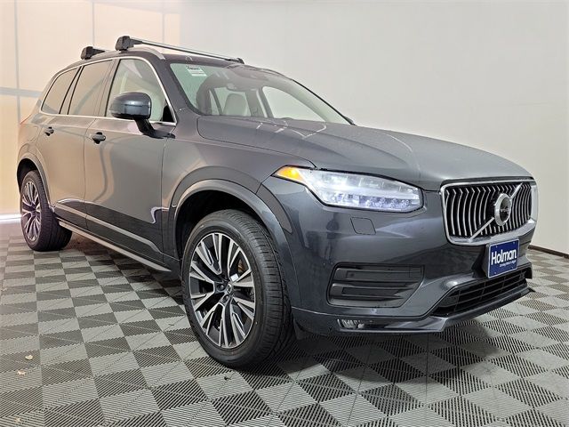 2022 Volvo XC90 Momentum