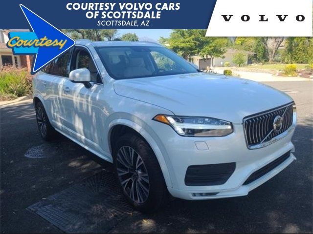 2022 Volvo XC90 Momentum