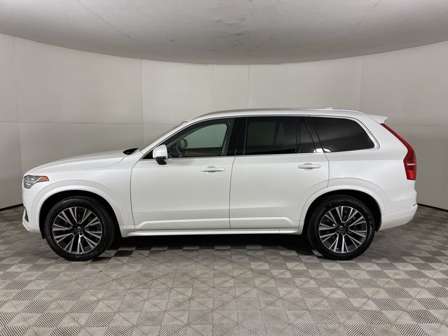 2022 Volvo XC90 Momentum