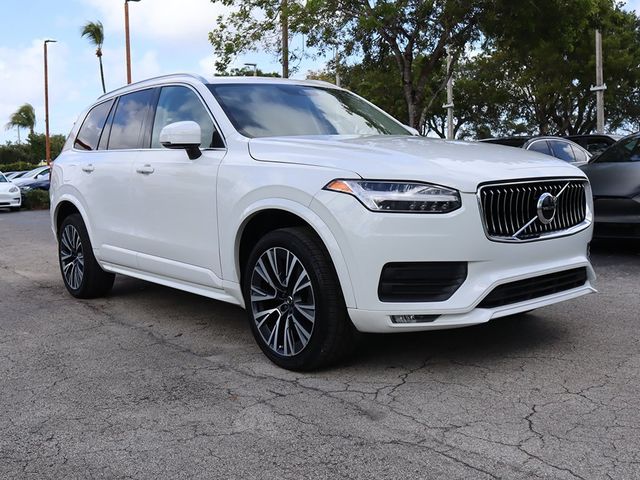 2022 Volvo XC90 Momentum