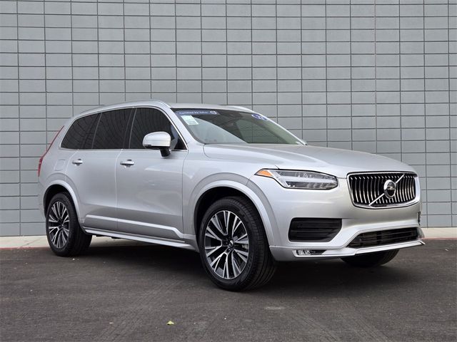 2022 Volvo XC90 Momentum