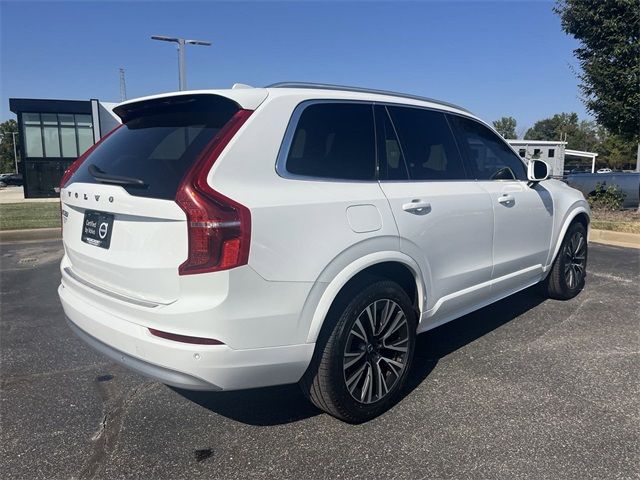 2022 Volvo XC90 Momentum