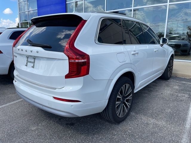 2022 Volvo XC90 Momentum