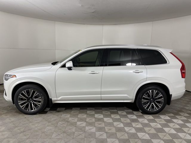 2022 Volvo XC90 Momentum